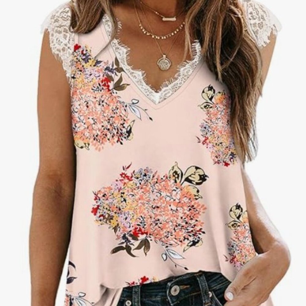 2 Tank tops with lace detail